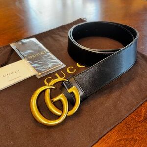 Gucci Black Leather Belt with Gold GG Buckle